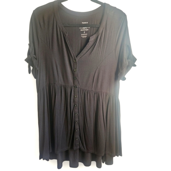 Torrid Cute Black Tunic Style Super Soft Fall Size 2 Top with Tie Sleeves - Picture 2 of 3